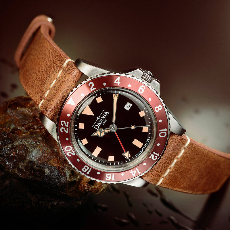 Davosa Vintage Diver Quartz Burgundy