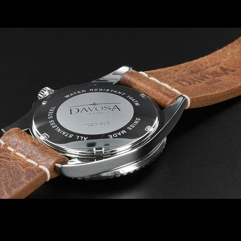 Davosa Vintage Diver Quartz Burgundy