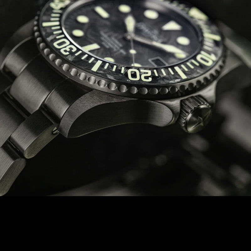 Davosa Ternos Pro 68h Carbon Fibre Limited Edition Watch